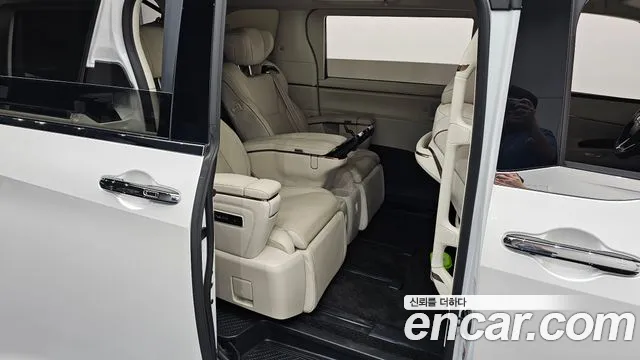 Lexus LM 2025 thumb 10
