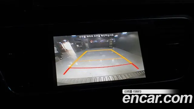 Kia Carnival 2017 thumb 5