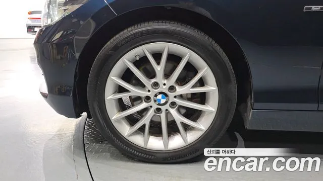 BMW 1 серии 2015 thumb 5