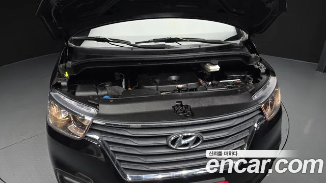 Hyundai Staria 2019 thumb 11