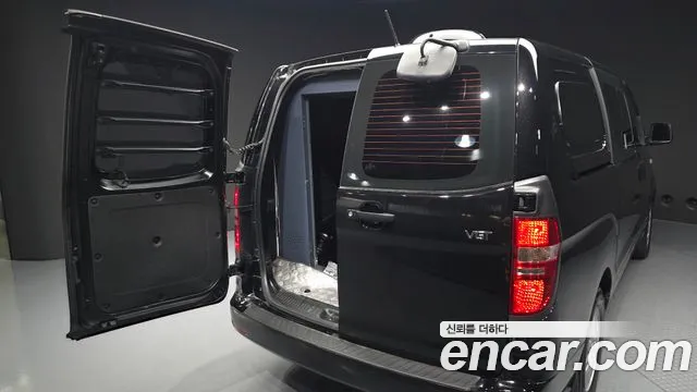 Hyundai Staria 2019 thumb 9