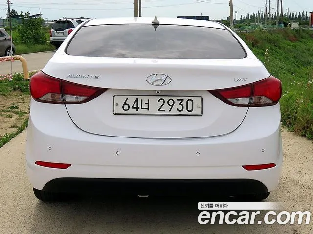 Hyundai Elantra 2015 thumb 3