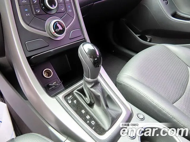 Hyundai Elantra 2015 thumb 8