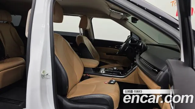 Kia Carnival 2021 thumb 12