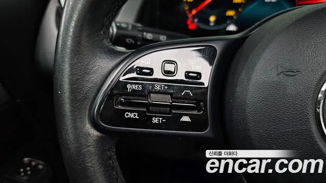 Mercedes-Benz GLB 2021 thumb 8
