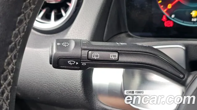 Mercedes-Benz GLB 2021 thumb 4
