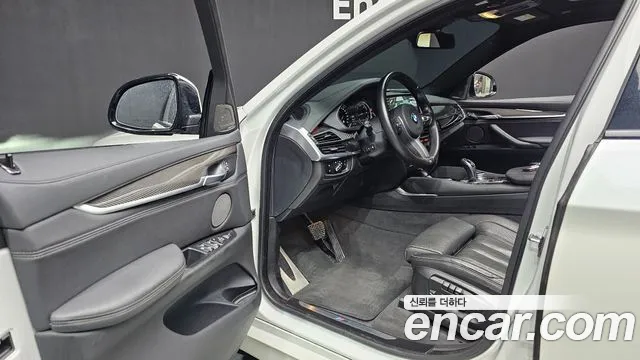 BMW X6 2019 thumb 11