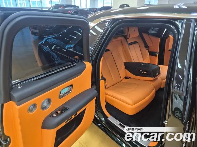 Rolls-Royce Ghost 2022 thumb 2