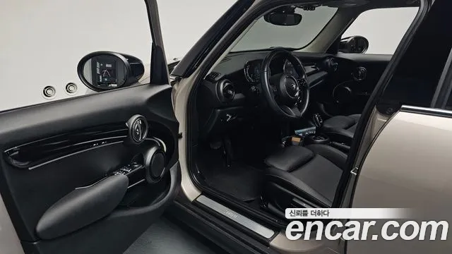 Mini Cooper 2021 thumb 5