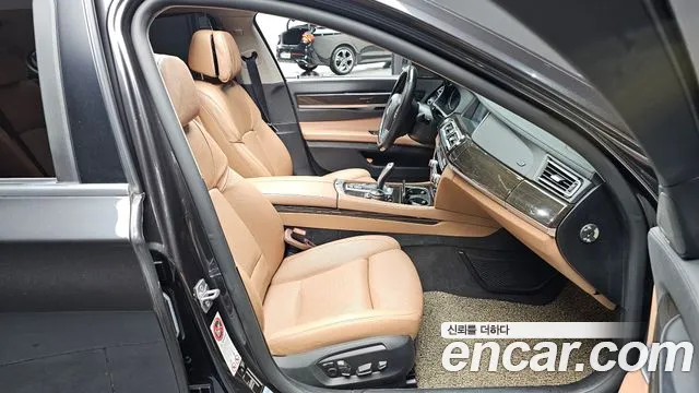 BMW 7 серии 2014 thumb 7