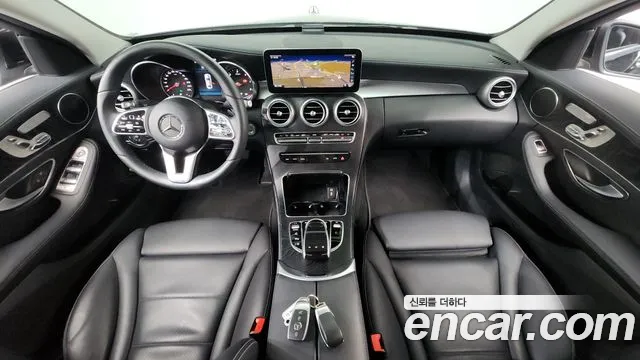 Mercedes-Benz C-Class 2019 thumb 4