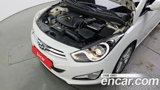 Hyundai i40 2014 thumb 11