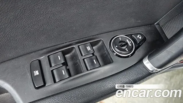 Hyundai i40 2014 thumb 10