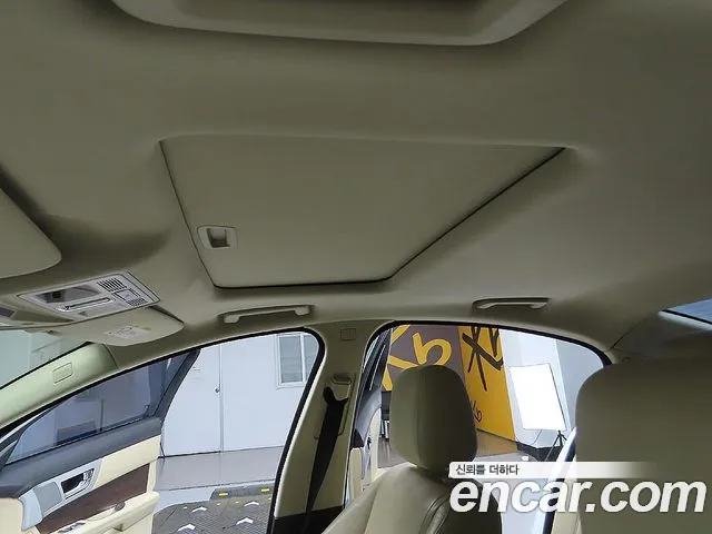 Jaguar XF 2015 thumb 8