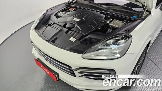 Porsche Cayenne 2019 thumb 9