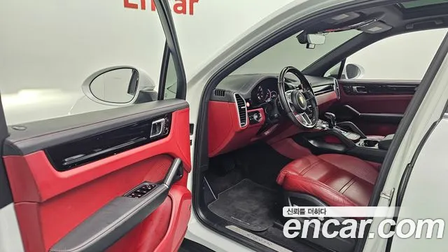 Porsche Cayenne 2019 thumb 12