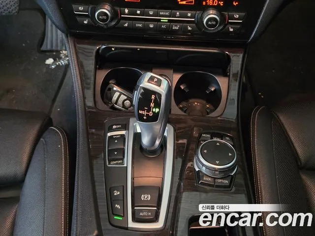 BMW 5 серии 2015 thumb 2