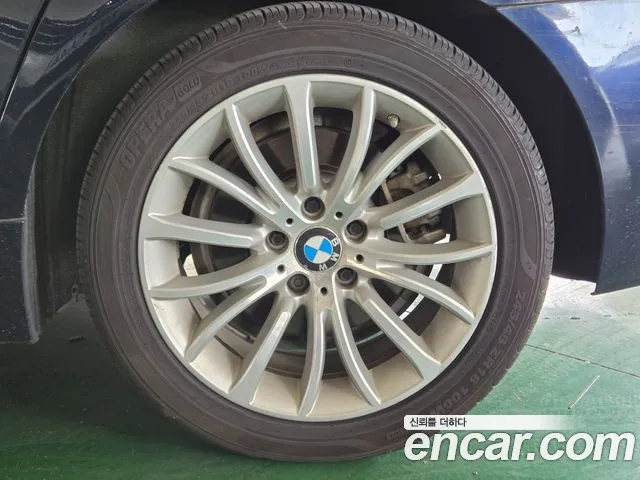 BMW 5 серии 2015 thumb 3