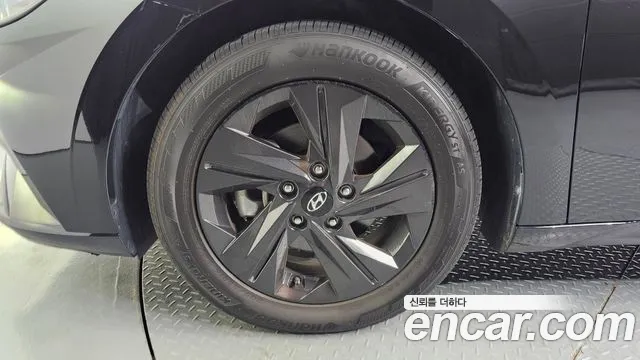 Hyundai Elantra 2020 thumb 2