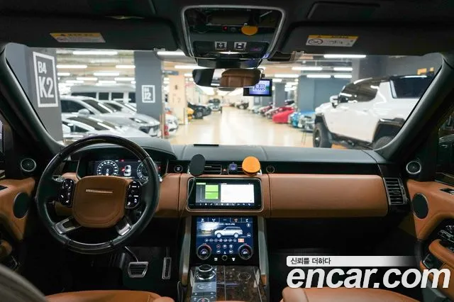Land Rover Range Rover 2018 thumb 3