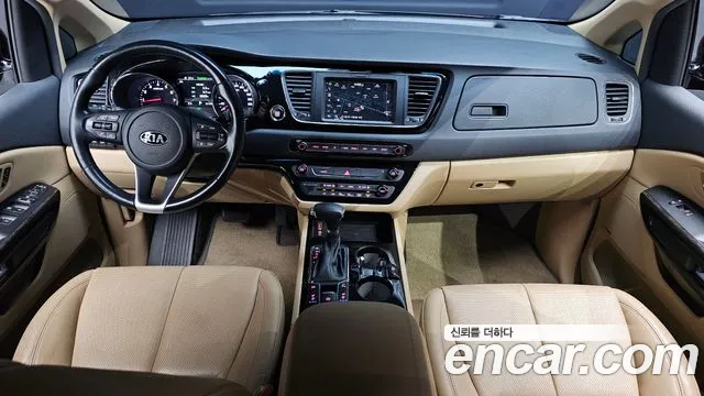 Kia Carnival 2018 thumb 8