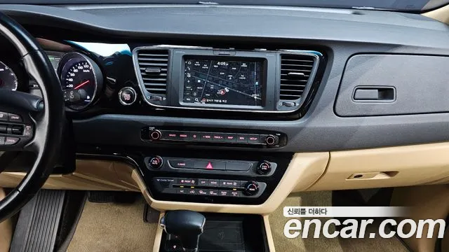 Kia Carnival 2018 thumb 7