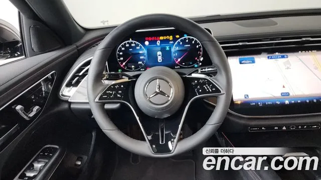 Mercedes-Benz E-Class 2025 thumb 4