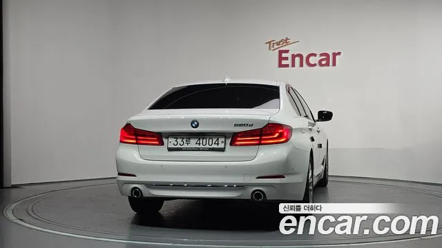BMW 5 серии 2019 thumb 2