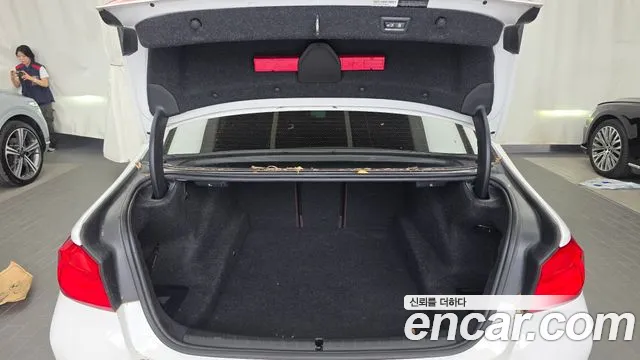 BMW 5 серии 2019 thumb 5