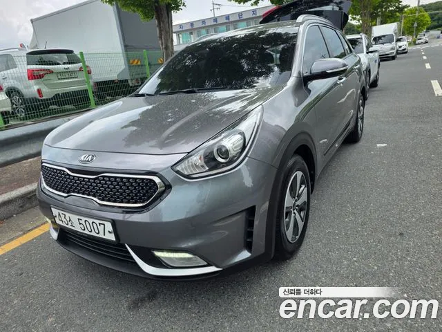 Kia Niro 2017 thumb 8