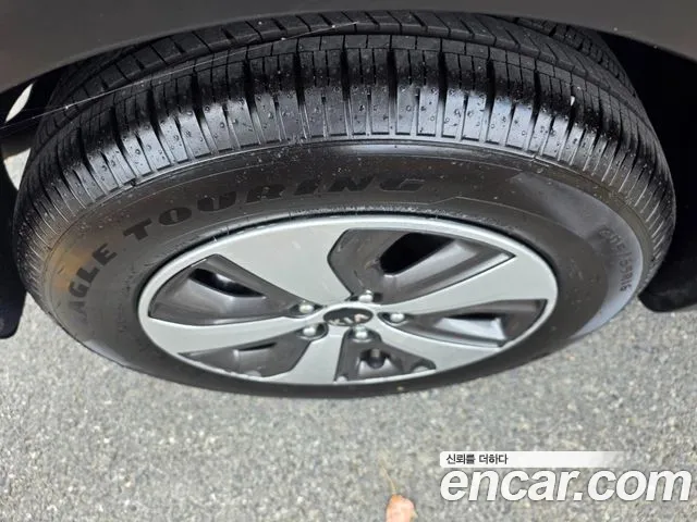 Kia Niro 2017 thumb 11