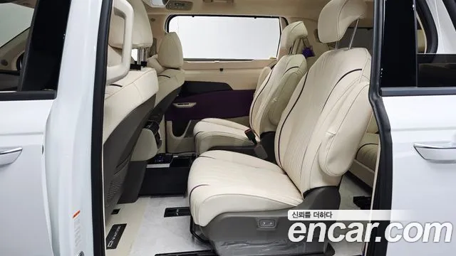 Kia Carnival 2025 thumb 11