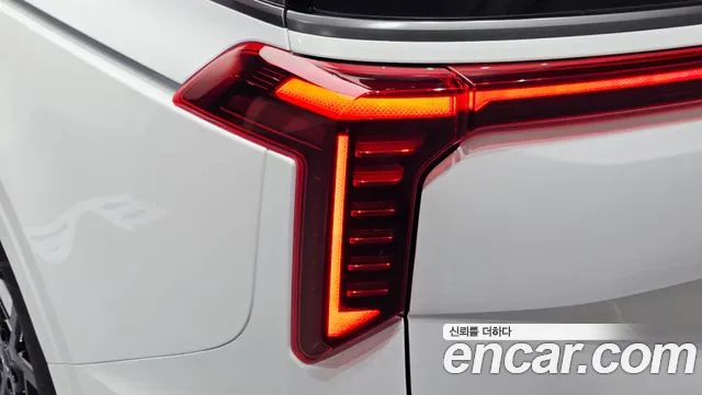 Kia Carnival 2025 thumb 2
