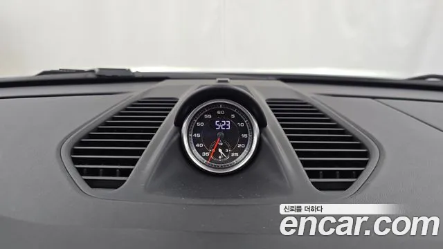 Porsche 911 2018 thumb 4