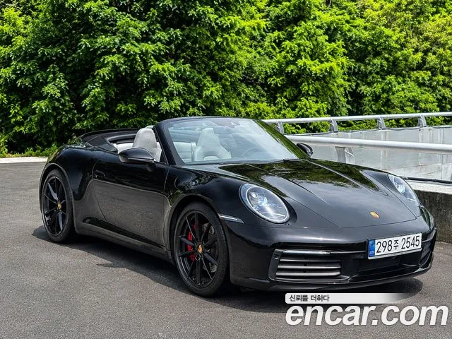 Porsche 911 2021 thumb 4
