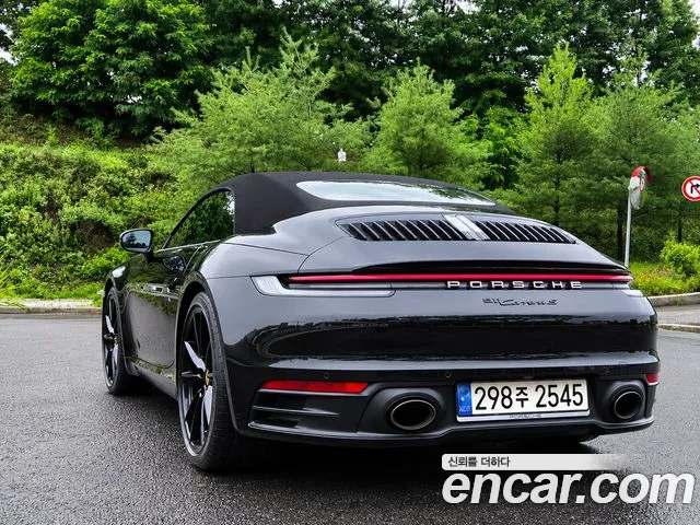 Porsche 911 2021 thumb 10