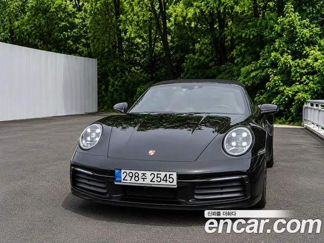 Porsche 911 2021 thumb 11