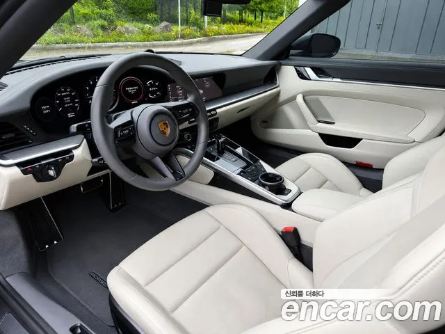Porsche 911 2021 thumb 7