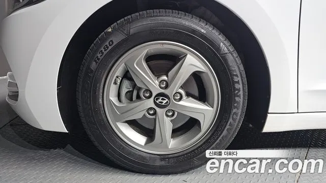 Hyundai Avante 2018 thumb 6
