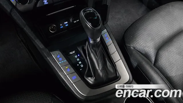 Hyundai Avante 2018 thumb 4