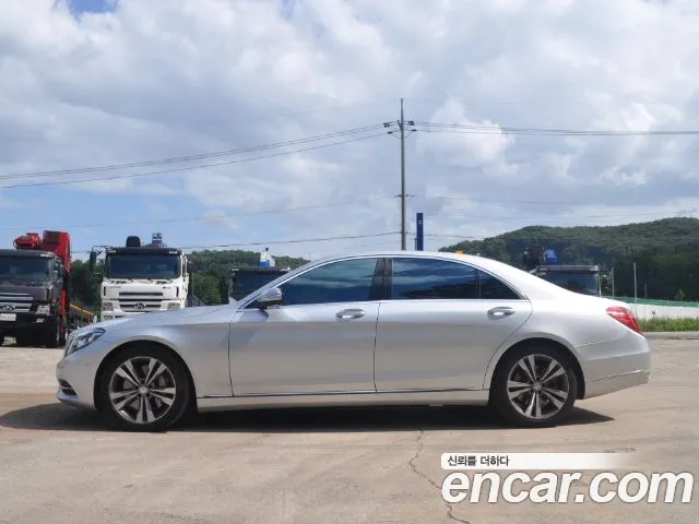 Mercedes-Benz S-Class 2016 thumb 3