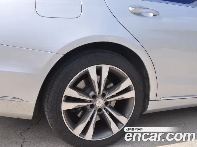 Mercedes-Benz S-Class 2016 thumb 8