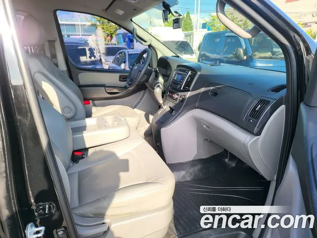 Hyundai Staria 2015 thumb 11