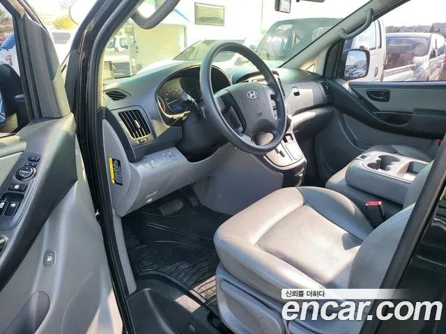 Hyundai Staria 2015 thumb 6