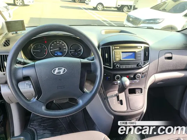 Hyundai Staria 2015 thumb 8