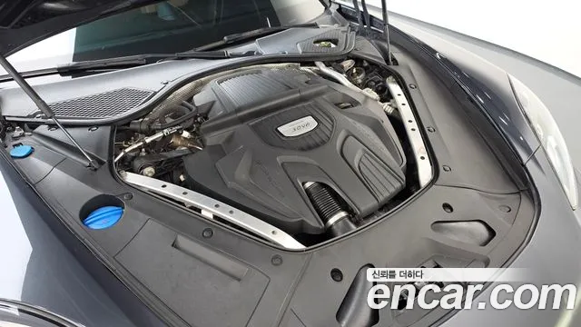 Porsche Panamera 2018 thumb 11