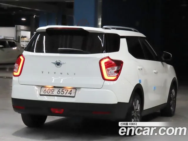 KGM Tivoli Air 2018 thumb 4
