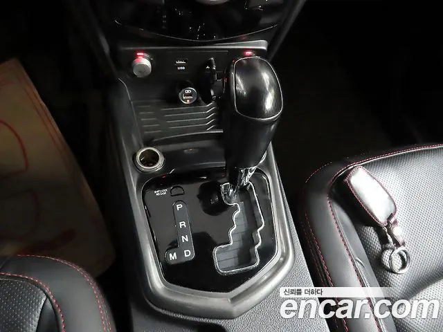 KGM Tivoli Air 2018 thumb 8