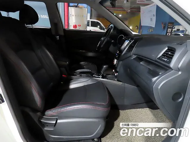 KGM Tivoli Air 2018 thumb 6