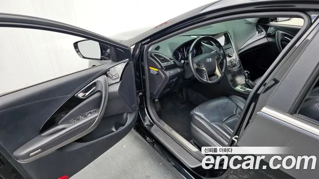 Hyundai Grandeur 2014 thumb 10